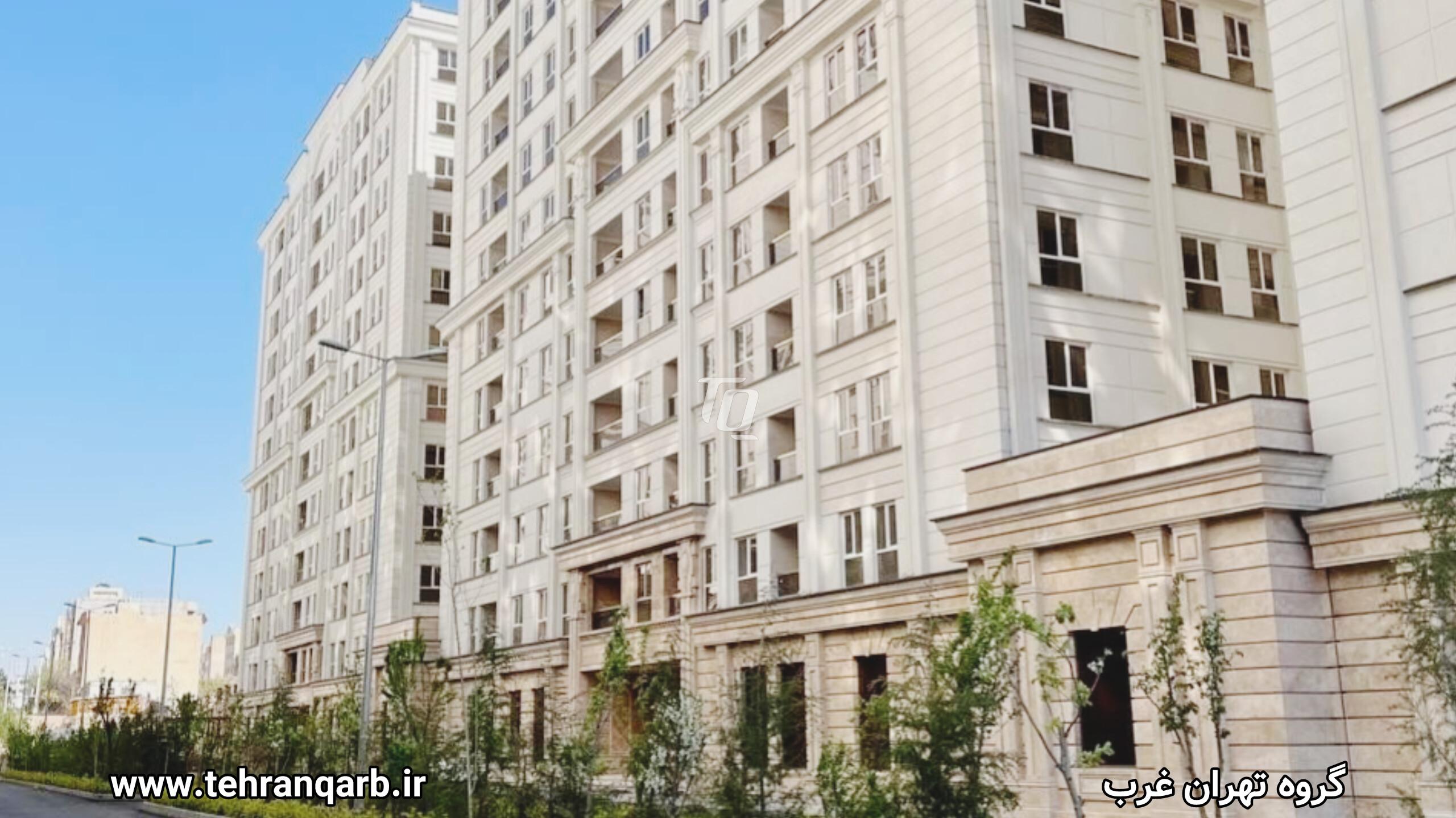 نمای شمالی رونیکا پالاس مژده