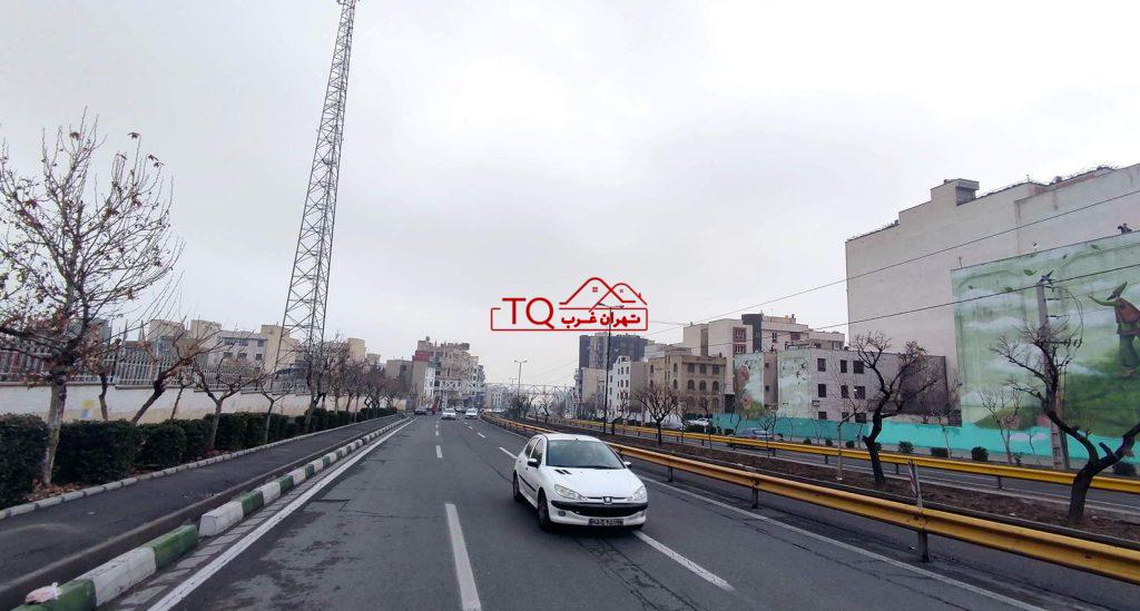 بزرگراه اشرفی اصفهانی در محله پونک