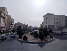 ابتدای خیابان طالقانی محله چهاردیواری