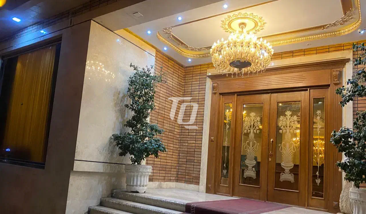 ورودی رونیکا پالاس بام پونک